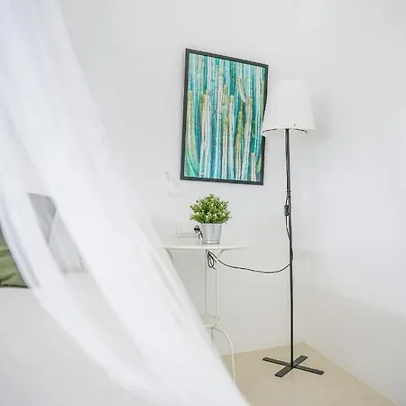 Moott Homes Costacabana Apartamento *